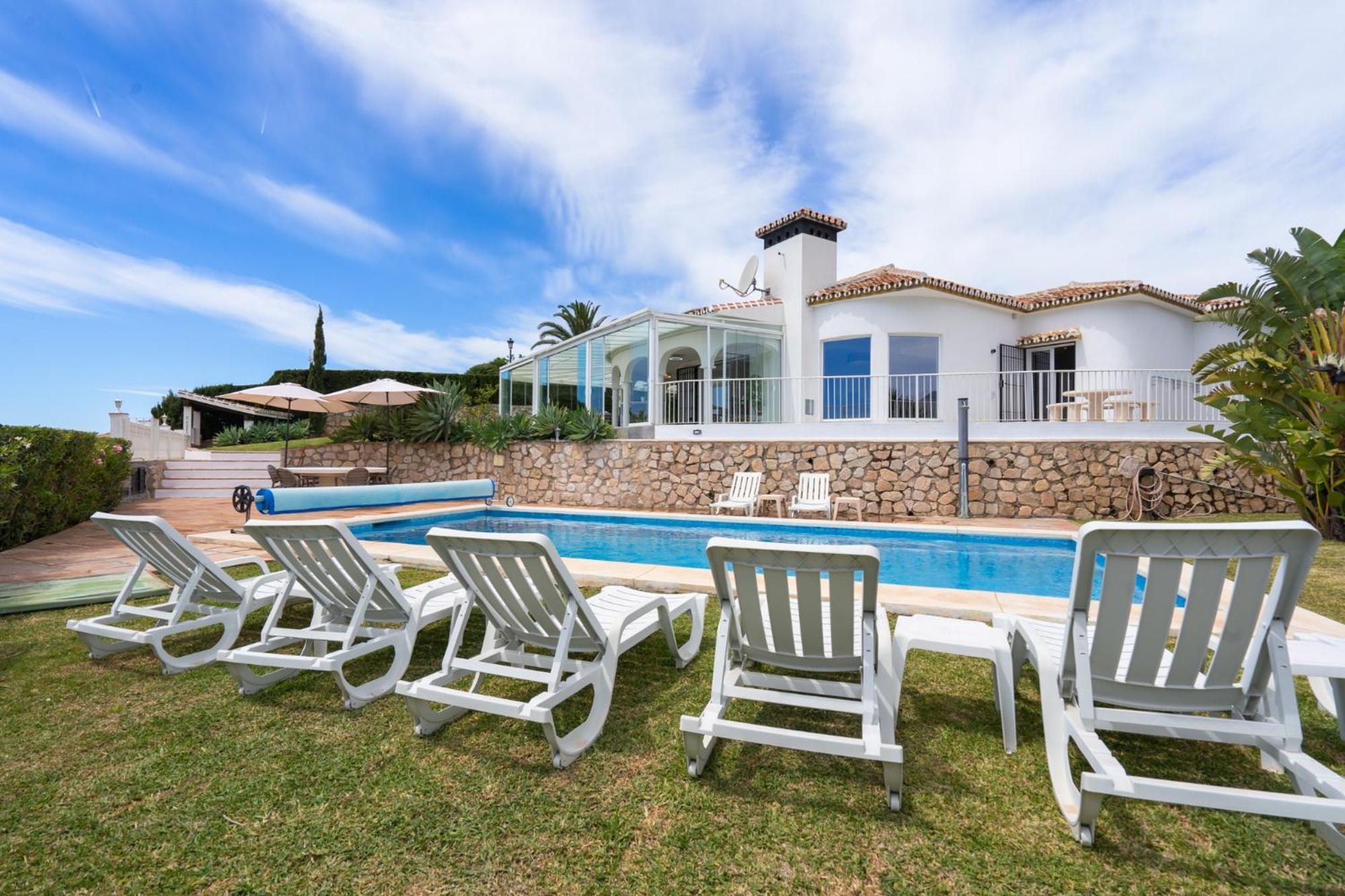 Villa Vista Verde Mijas Golf - Optional Heated Pool & Jacuzzi Exterior photo