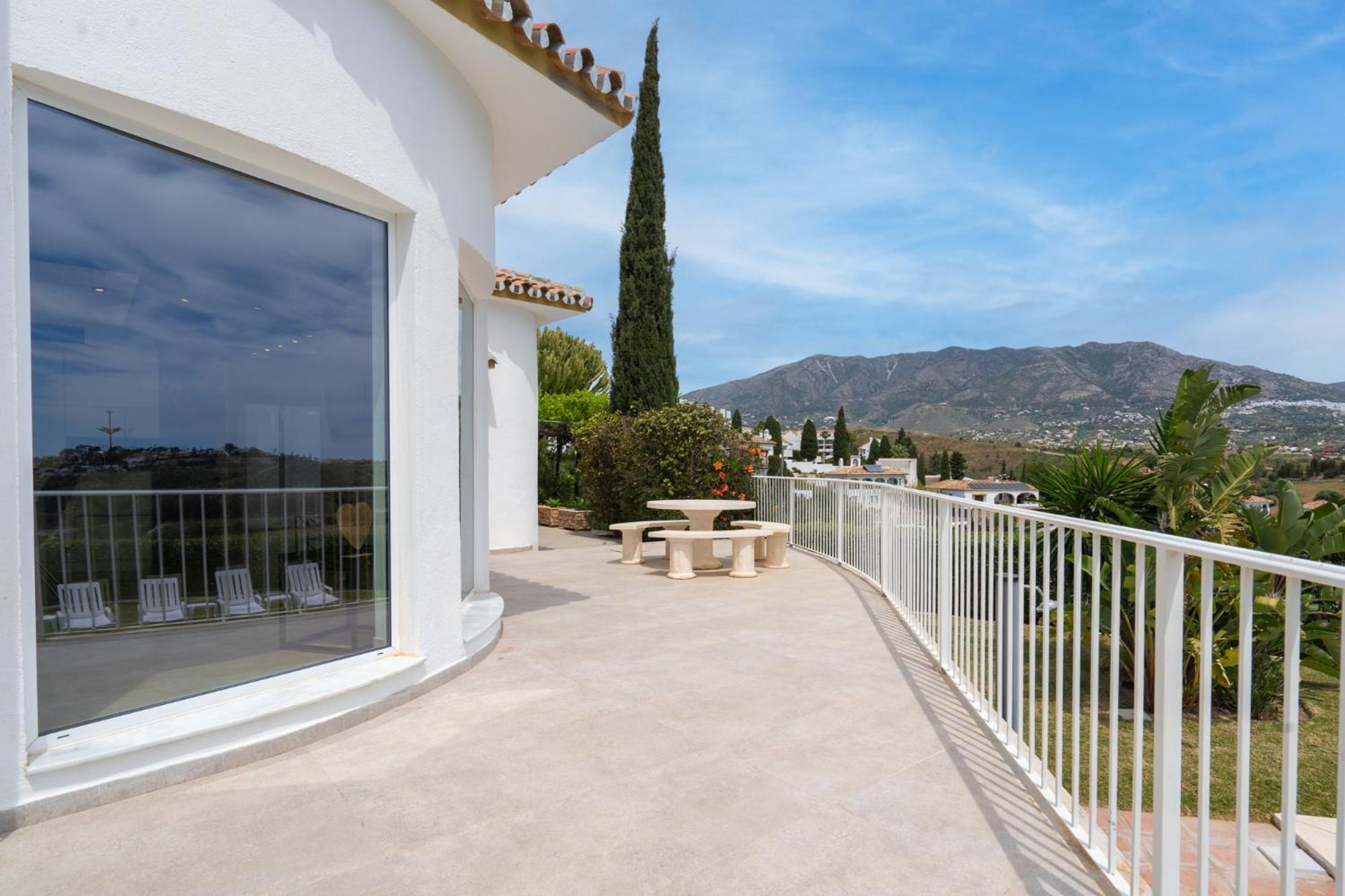 Villa Vista Verde Mijas Golf - Optional Heated Pool & Jacuzzi Exterior photo