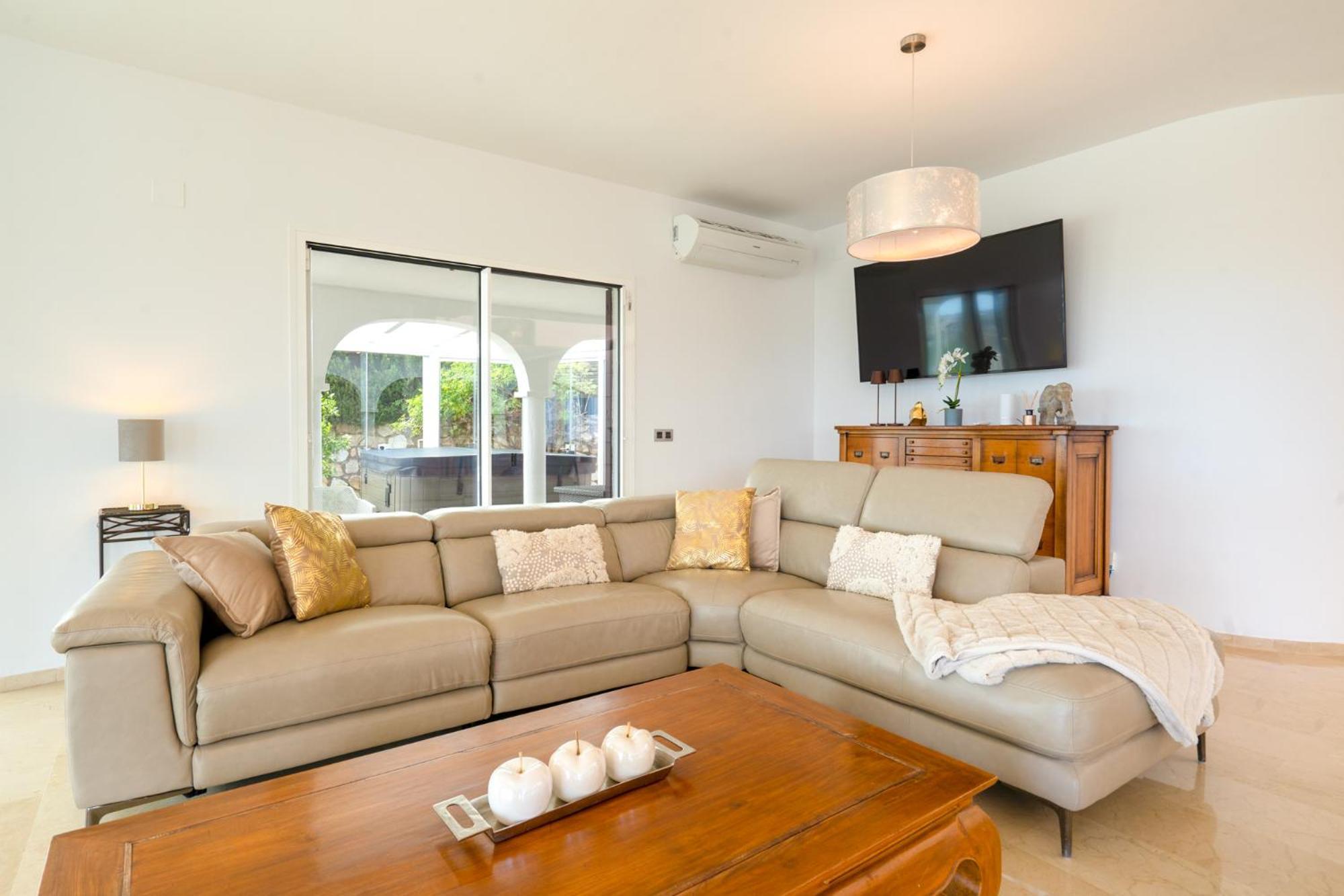 Villa Vista Verde Mijas Golf - Optional Heated Pool & Jacuzzi Exterior photo