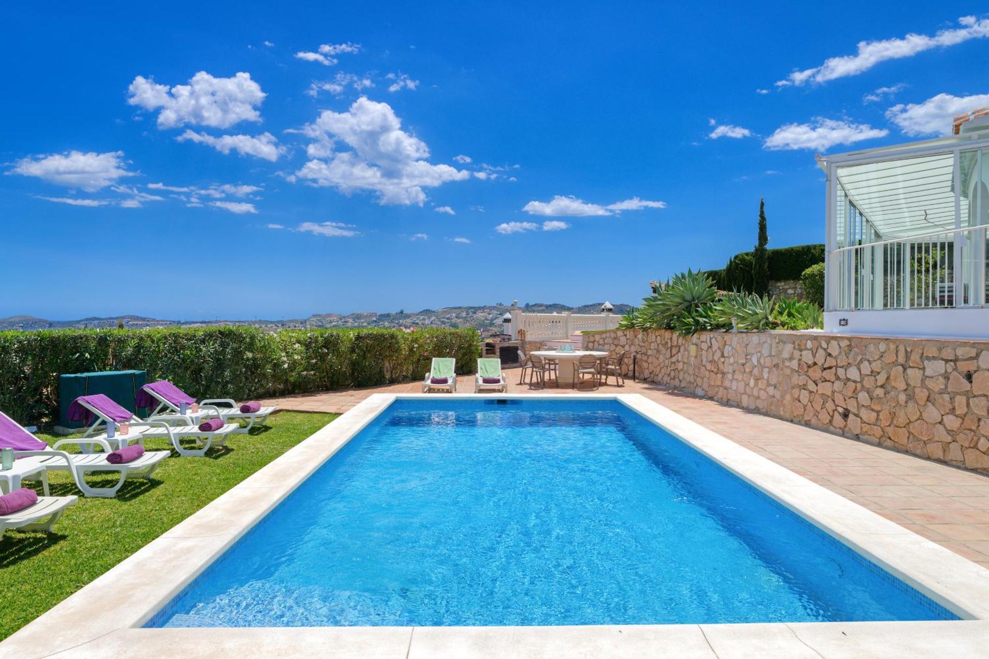 Villa Vista Verde Mijas Golf - Optional Heated Pool & Jacuzzi Exterior photo