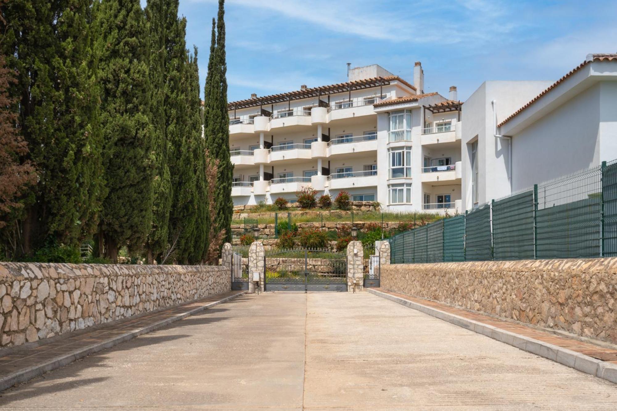 Villa Vista Verde Mijas Golf - Optional Heated Pool & Jacuzzi Exterior photo