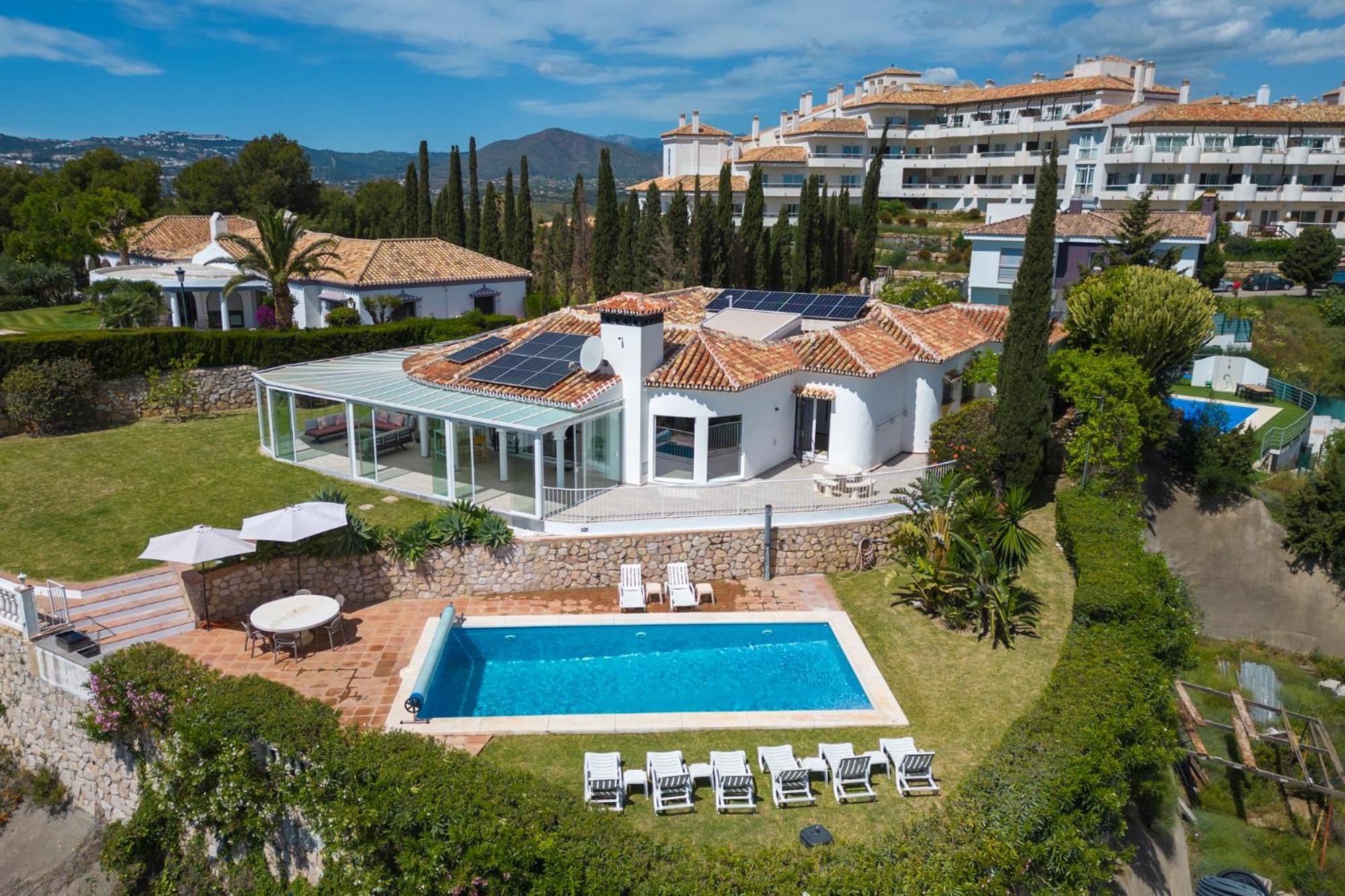 Villa Vista Verde Mijas Golf - Optional Heated Pool & Jacuzzi Exterior photo