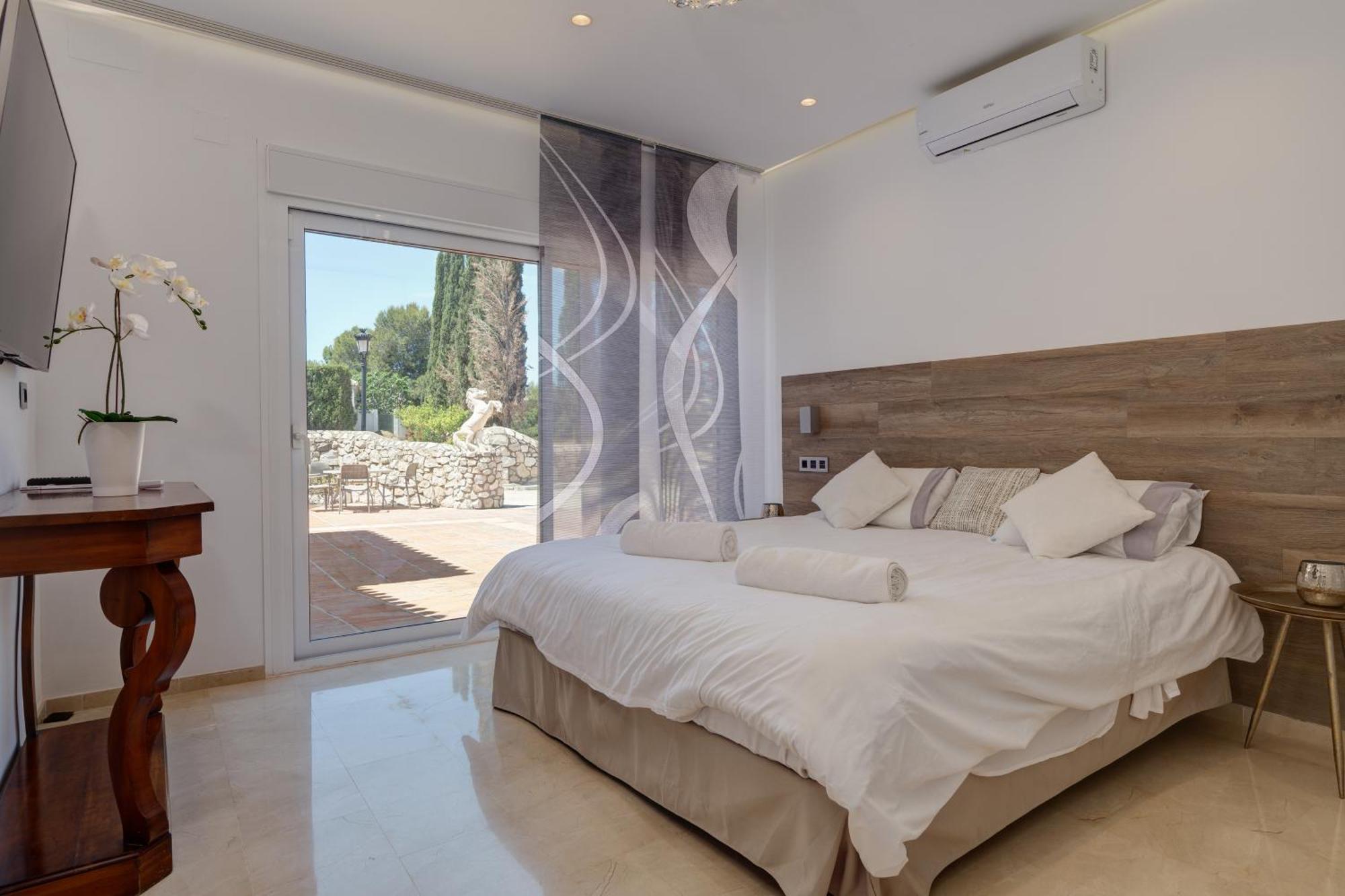 Villa Vista Verde Mijas Golf - Optional Heated Pool & Jacuzzi Exterior photo