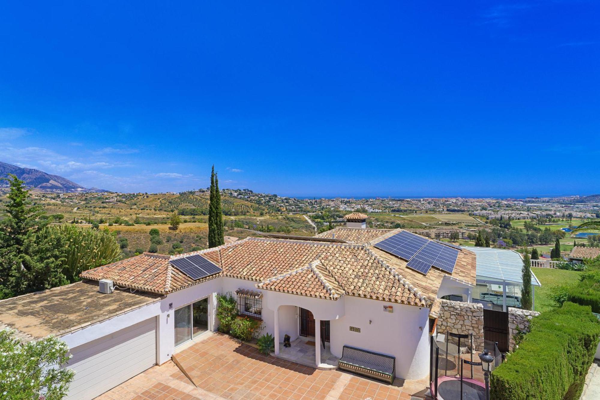 Villa Vista Verde Mijas Golf - Optional Heated Pool & Jacuzzi Exterior photo